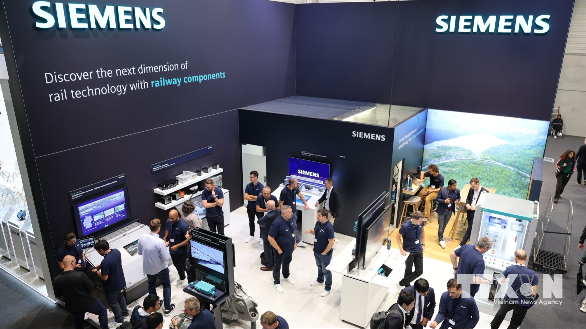 Gian hàng triển lãm của Siemens. (Ảnh: Thu Hằng/TTXVN)
